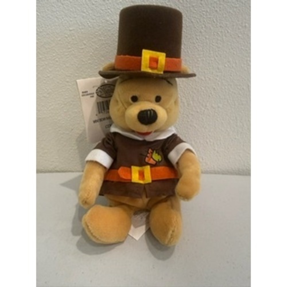Disney Store Winnie the Pooh Pilgrim Thanksgiving Mini Bean Bag Plush 8 Inch NWT